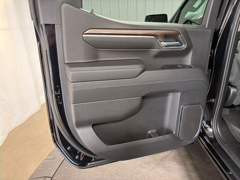 Used 2024 Chevrolet Silverado 1500 RST image 17