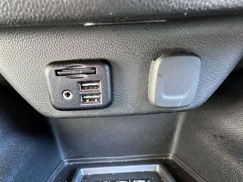 Used 2023 Chevrolet Traverse RS AWD/4WD image 24