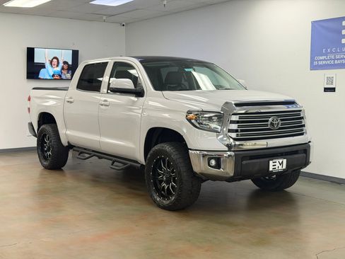 Used 2020 Toyota Tundra Limited w/ Limited Premium Package AWD/4WD image 2