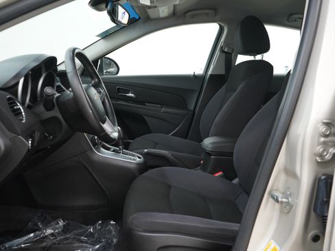 Used 2013 Chevrolet Cruze LT FWD image 21