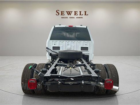 New 2025 Ford F350 XL w/ XL Chrome Package image 4
