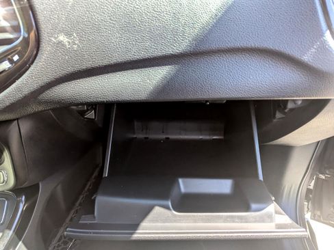 Used 2017 Jeep Compass Limited image 35