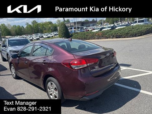 Used 2017 Kia Forte LX image 4