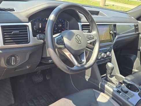 Used 2021 Volkswagen Atlas Cross Sport SEL Premium image 25