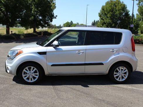 Used 2012 Kia Soul + FWD image 7