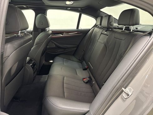 Used 2022 BMW 530i xDrive 530i xDrive w/ Premium Package image 33