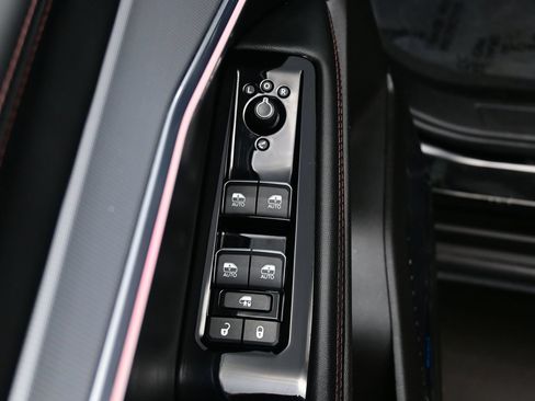 Used 2024 Jeep Wagoneer Launch Edition AWD/4WD image 13