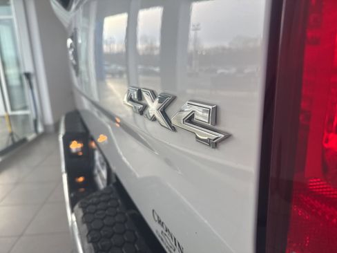 Used 2024 RAM 1500 Classic SLT image 9