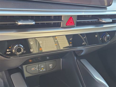 New 2026 Kia Sorento LX image 24