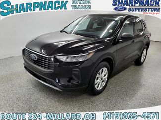 Used 2023 Ford Escape Active image 1