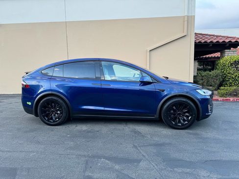 Used 2018 Tesla Model X 100D image 6
