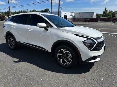 Used 2023 Kia Sportage LX AWD/4WD image 8