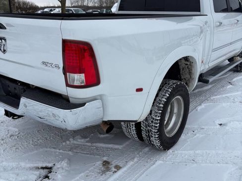 Used 2018 RAM 3500 Laramie image 42