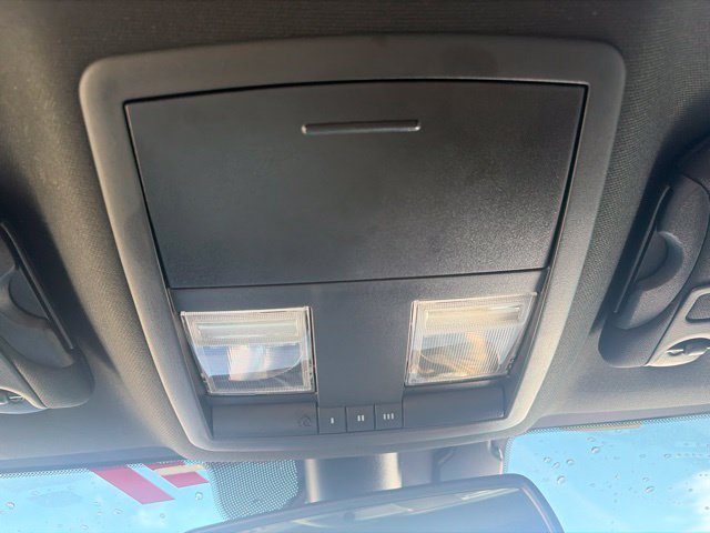 Used 2022 Dodge Challenger SXT w/ Driver Convenience Group RWD image 25