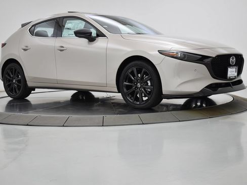 New 2026 MAZDA MAZDA3 Hatchback w/Premium Plus Pkg AWD/4WD image 11
