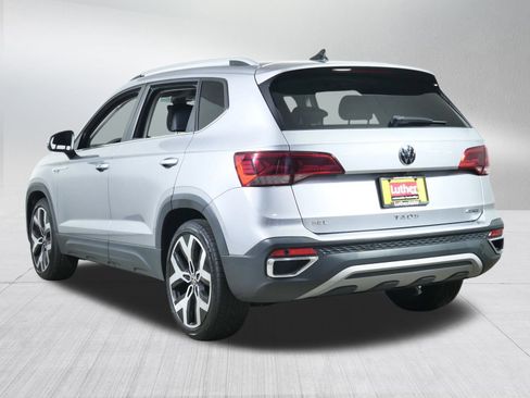 Used 2022 Volkswagen Taos SEL image 5