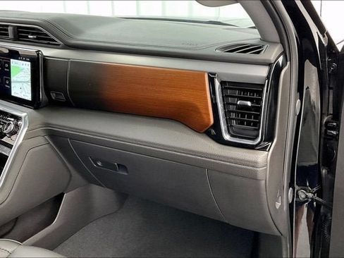 Used 2026 GMC Sierra 1500 Denali w/ Denali Reserve Package AWD/4WD image 18