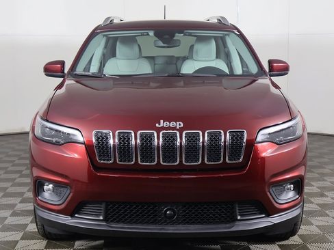 Used 2021 Jeep Cherokee Latitude Lux w/ Mopar Interior Package image 9