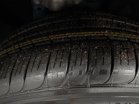 Used 2023 Ford Explorer Limited image 14