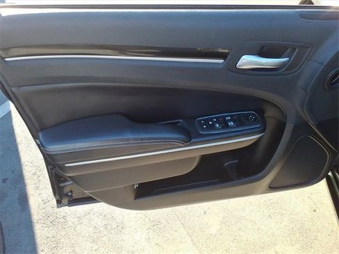 Used 2022 Chrysler 300 S image 13