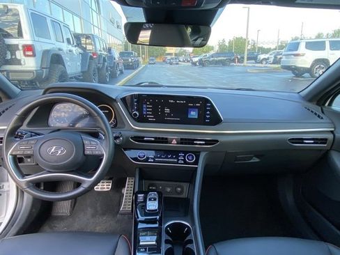 Used 2023 Hyundai Sonata SEL Plus image 15