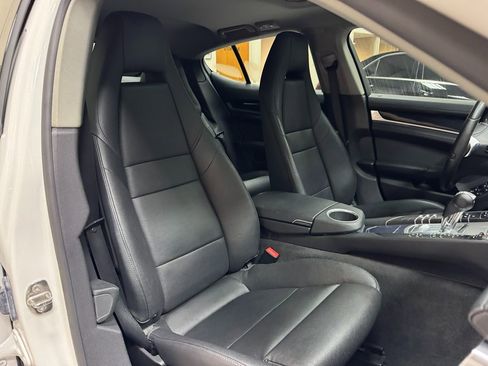 Used 2012 Porsche Panamera 4 image 18