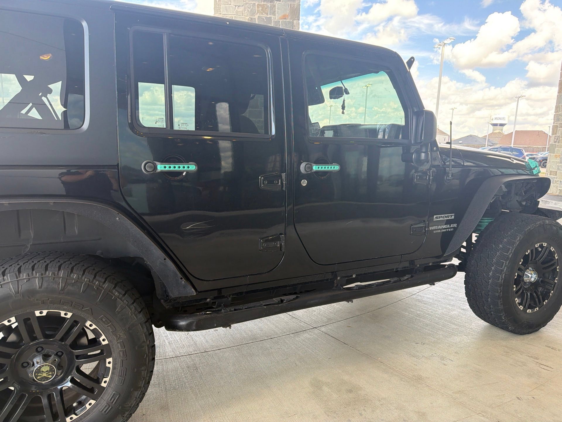 Used 2014 Jeep Wrangler Unlimited Sport w/ Quick Order Package 24S AWD/4WD image 2