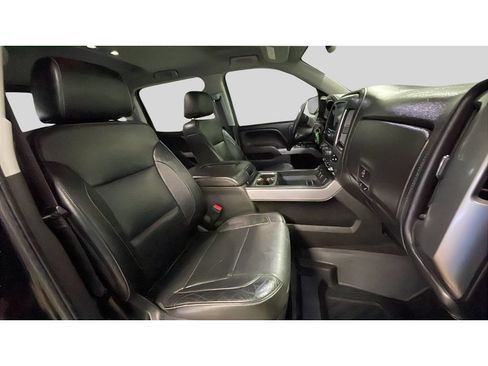 Used 2018 Chevrolet Silverado 1500 LTZ Z71 w/ LTZ Plus Package AWD/4WD image 17