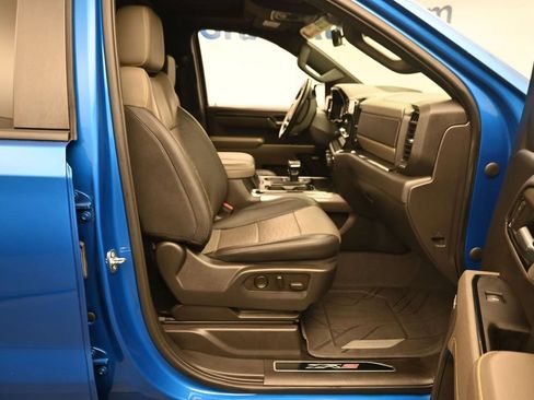 Used 2023 Chevrolet Silverado 1500 ZR2 w/ Technology Package AWD/4WD image 9