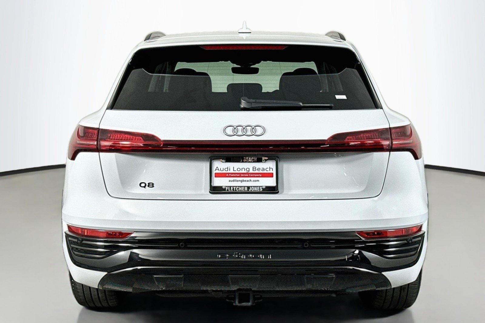 Used 2024 Audi Q8 e-tron Premium Plus w/ Premium Plus Package AWD/4WD image 3