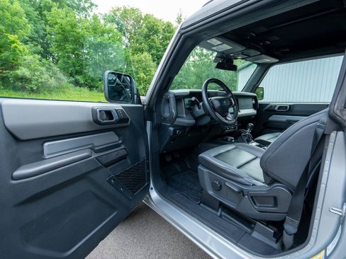Used 2024 Ford Bronco Big Bend w/ Sasquatch Package AWD/4WD image 12