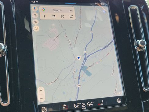 Used 2024 Volvo XC40 Recharge Plus w/ Protection Package Premier image 12