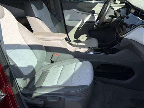 Used 2022 Chevrolet Bolt EUV Premier w/ Sun & Sound Package image 25