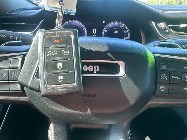 Used 2022 Jeep Grand Cherokee L Limited AWD/4WD image 50