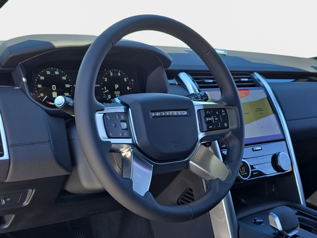 New 2026 Land Rover Discovery S AWD/4WD image 18