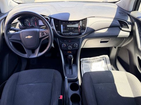 Used 2019 Chevrolet Trax LS AWD/4WD image 7