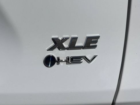 Certified 2025 Toyota RAV4 XLE AWD/4WD image 27