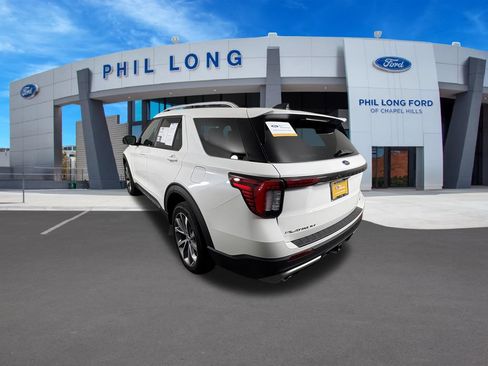 Certified 2025 Ford Explorer Platinum w/ Ultimate Package AWD/4WD image 3