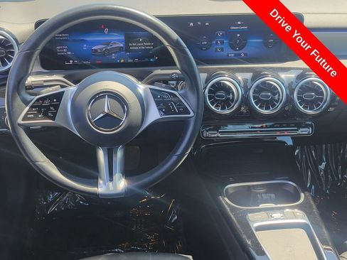 Used 2025 Mercedes-Benz CLA 250 image 6
