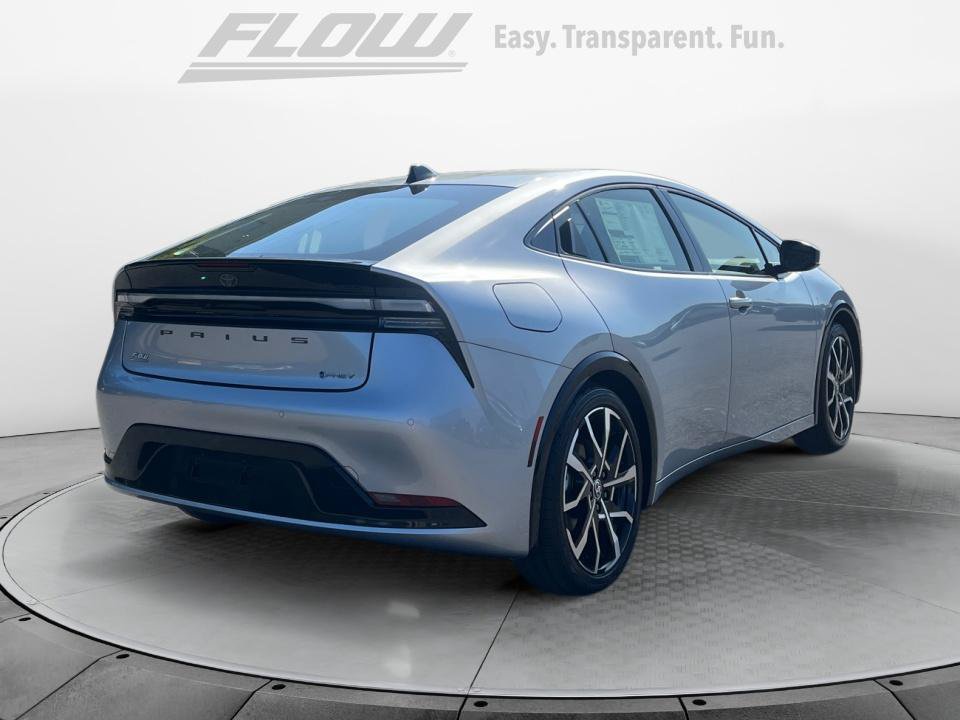 New 2026 Toyota Prius Plug-In Hybrid FWD image 7