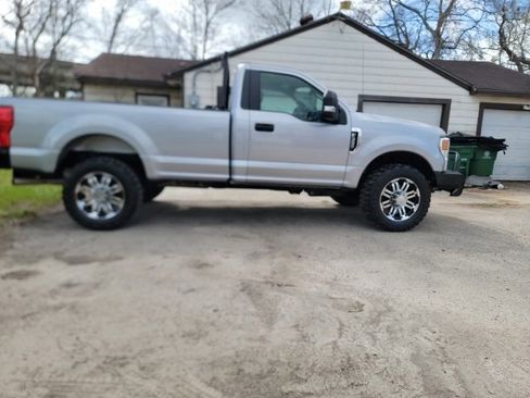 Used 2020 Ford F350 XL w/ Power Equipment Group image 3