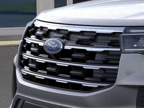 Used 2026 Ford Explorer Active AWD/4WD image 41