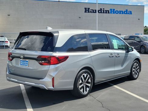 Certified 2025 Honda Odyssey EX-L image 5