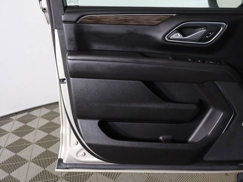 Used 2023 Chevrolet Suburban Z71 AWD/4WD image 24