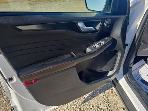 Used 2021 Ford Escape SEL w/ SEL Stealth AWD Package image 17