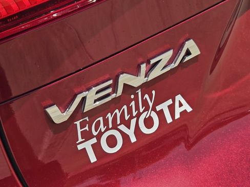 Certified 2023 Toyota Venza LE AWD/4WD image 8