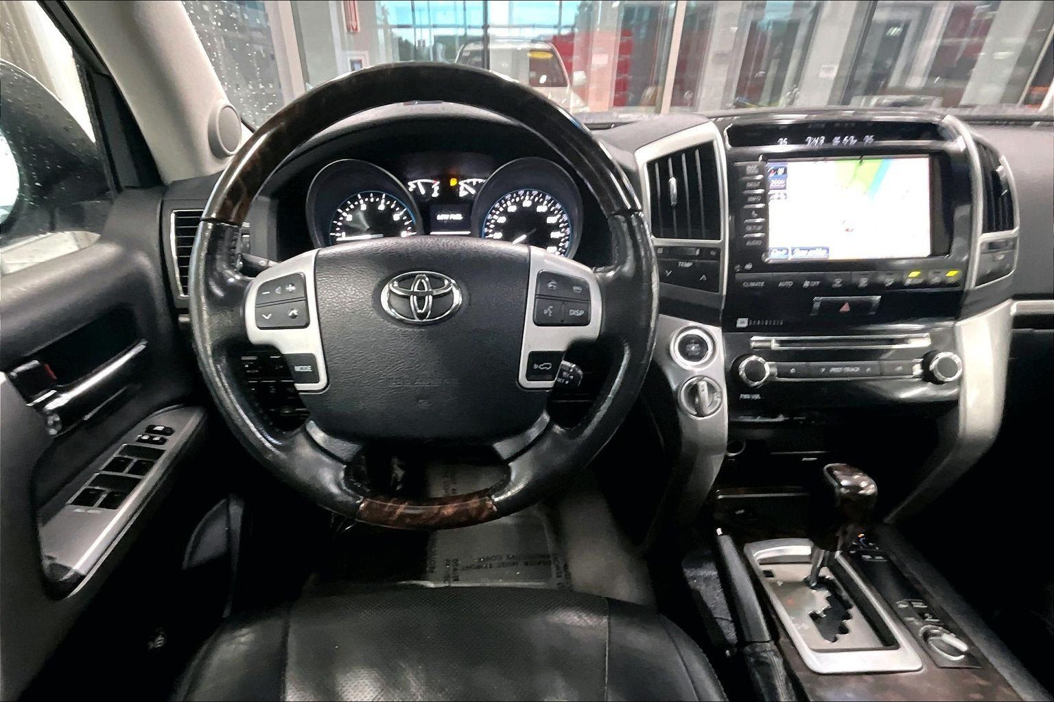 Used 2015 Toyota Land Cruiser AWD/4WD image 5