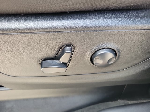 Used 2024 RAM 1500 Big Horn AWD/4WD image 17