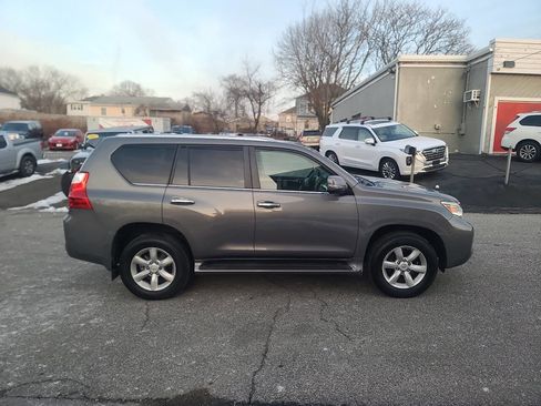 Used 2011 Lexus GX 460 w/ Comfort Plus Pkg AWD/4WD image 9