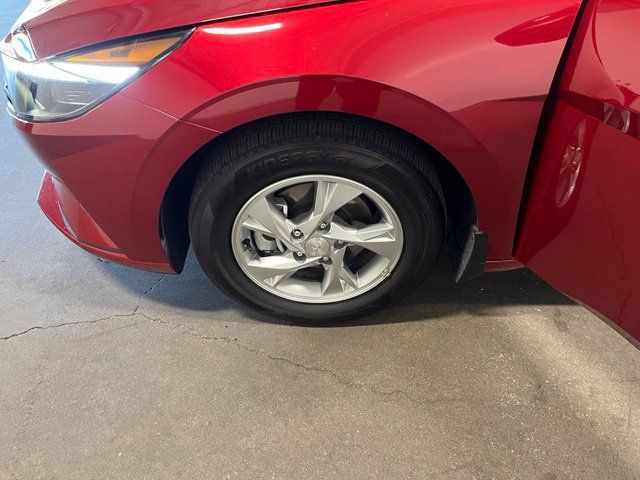 Used 2023 Hyundai Elantra SE FWD image 31